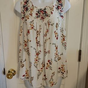 Flower print sleeveless blouse